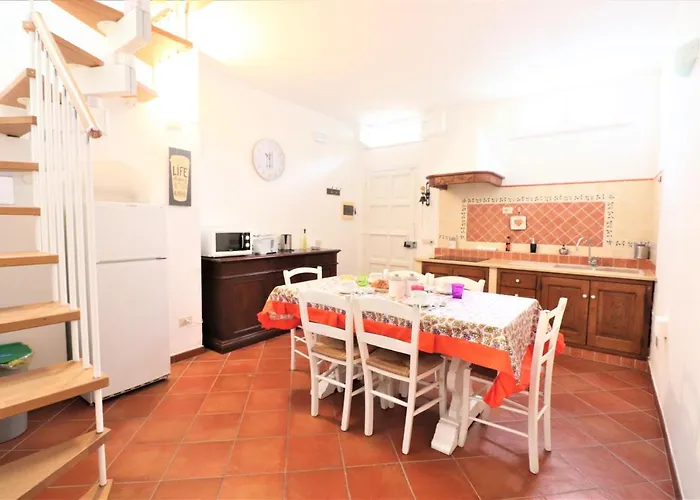 Casa Assuntina - De Vivo Realty *